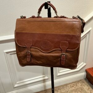 Elegant Tan Leather Men's Briefcase